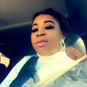 Meet your Posher, Mavis